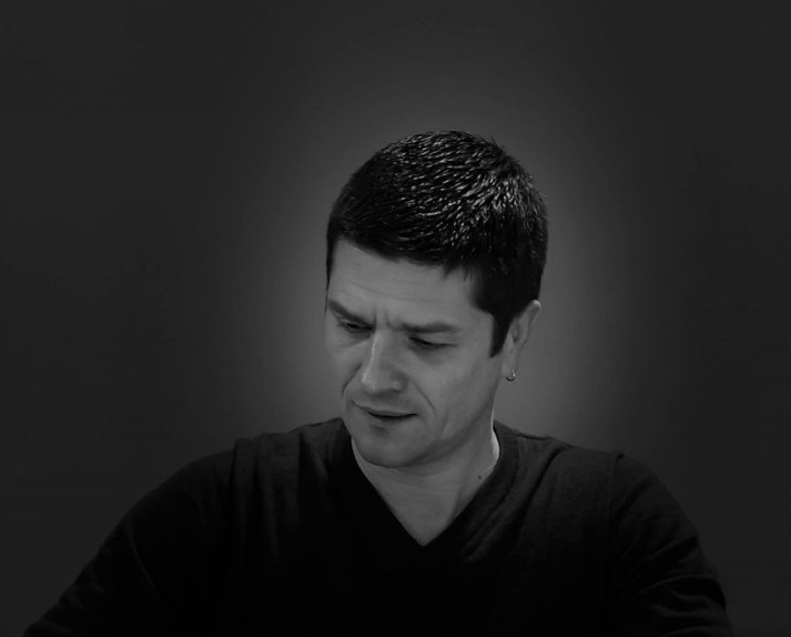 Dimitri Gogos : Directeur de la photographie / Designer Lumière & Scénographie